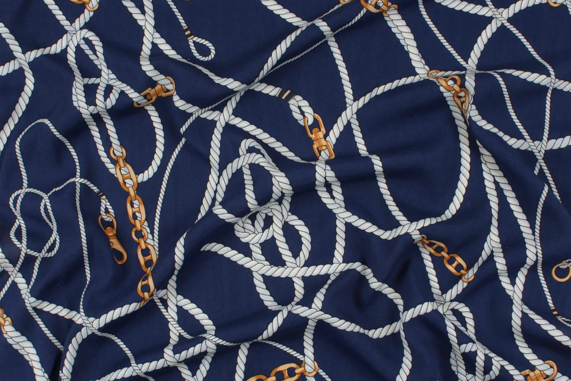 20 MTS ROLL - Printed Viscose - Chains - OFFER: 3€/MT