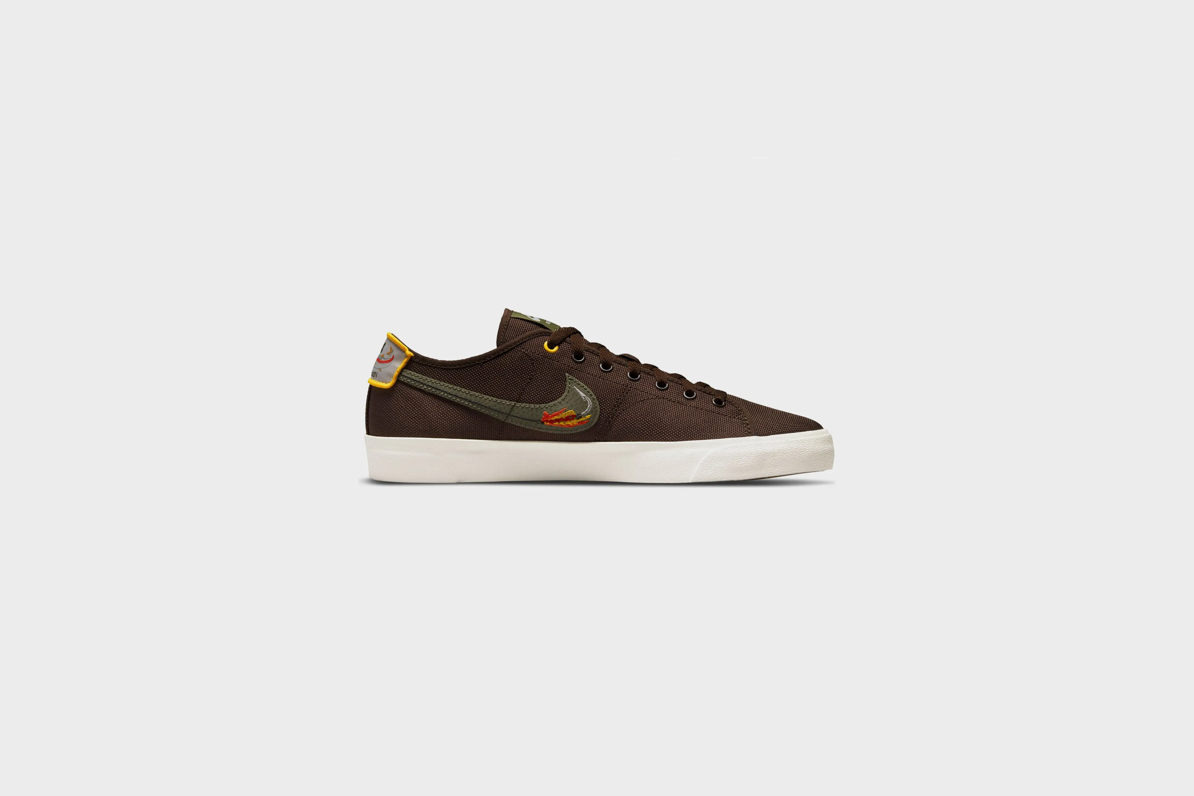 Nike SB BLZR Court DVDL (Baroque Brown/Light Bone/Dark Sulfur/Medium Olive)